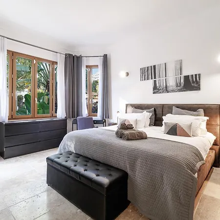 Marie -pool - Garden-close To -parking Villa *