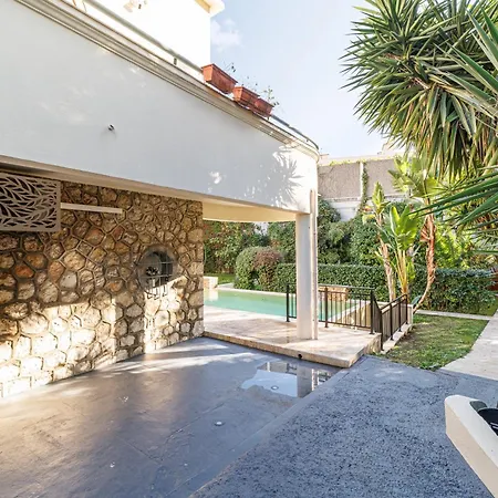 Villa Marie -pool - Garden-close To -parking *